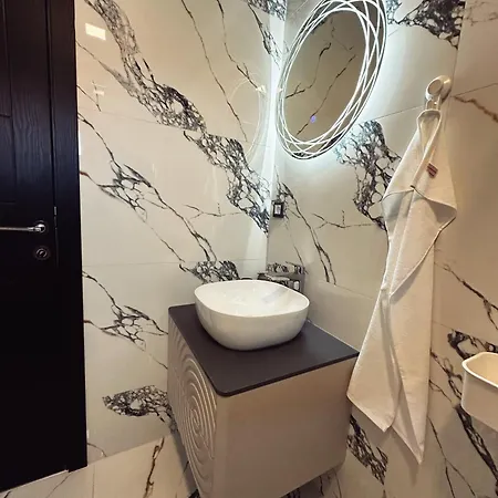 Monachus Apartament Vir